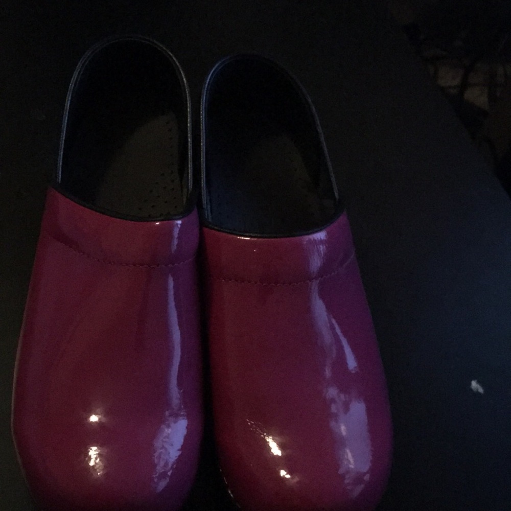 Brand New comfortable Sanita Danish clogs size 7.